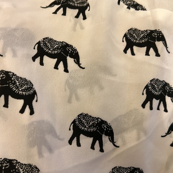 Forever 21 Sleeveless Blouse l SIZE S - Picture 4 of 5